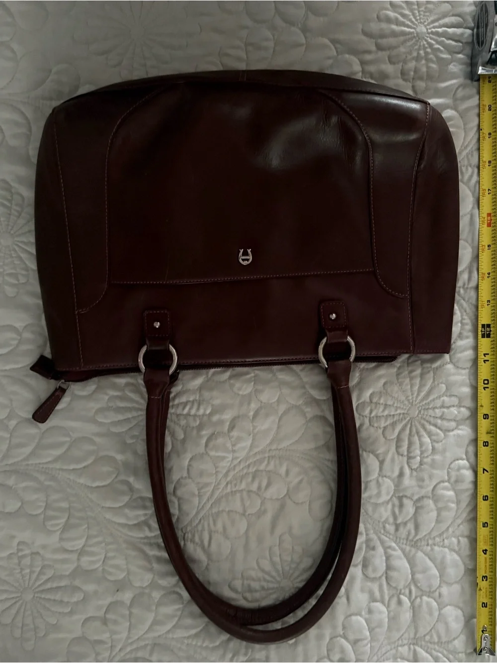 Etienne Aigner stylish burgundy
